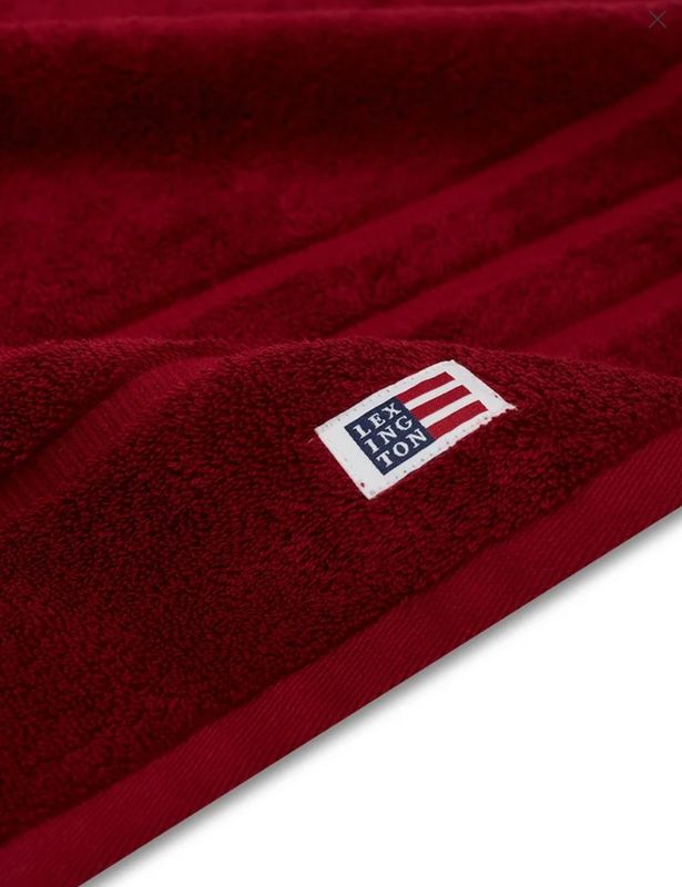 Original towel, wine