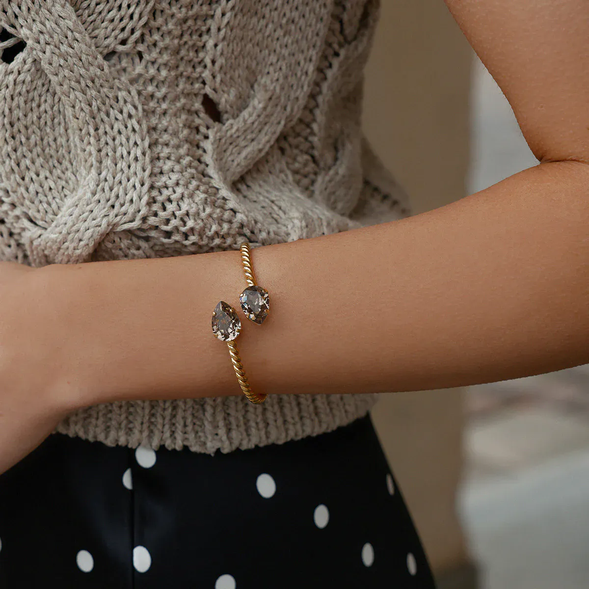 Mini Drop bracelet gold, greige