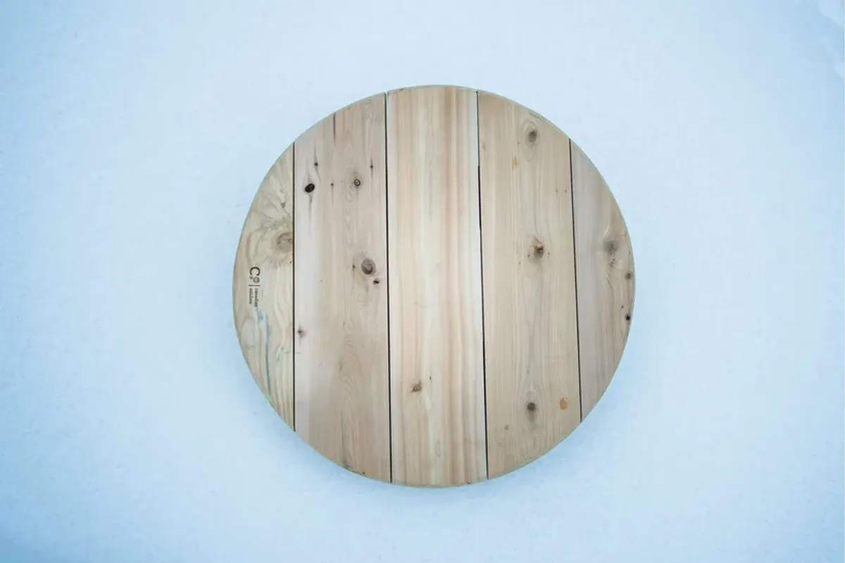 Log rundt sidebord 