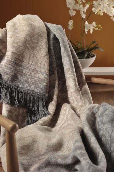 Hovedbilde Ornamental pledd 150x200