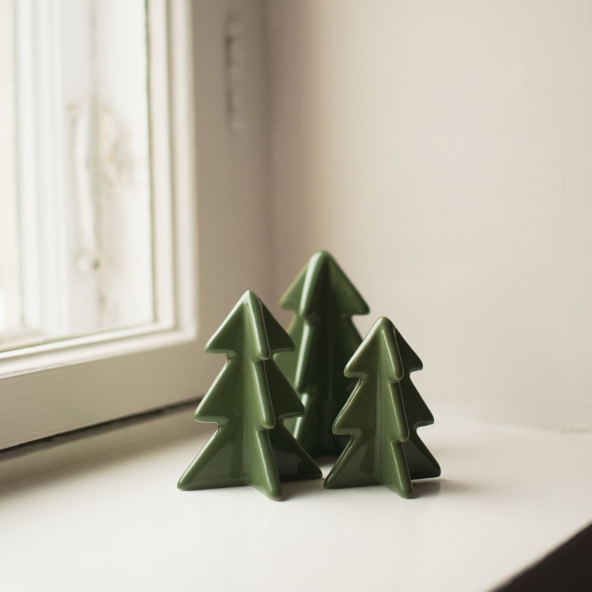 Winter tree small, green