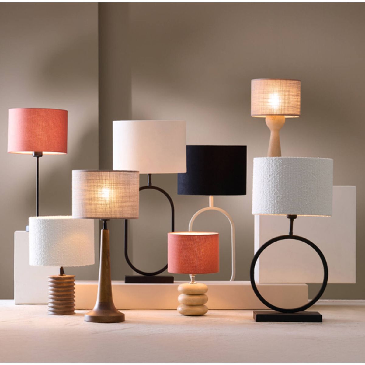 Houston lampefot, matt black