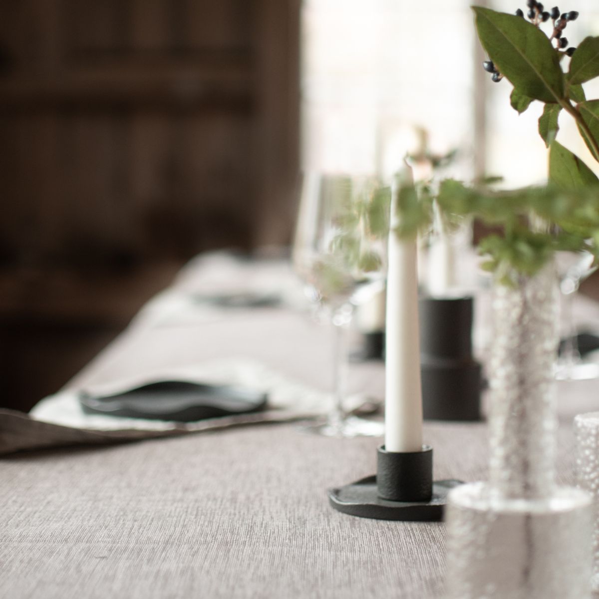 Wave candle, cast iron