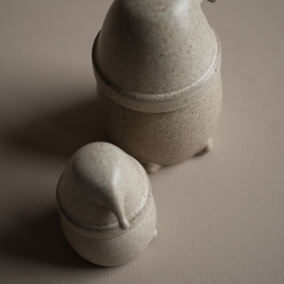 Eating santa large, beige